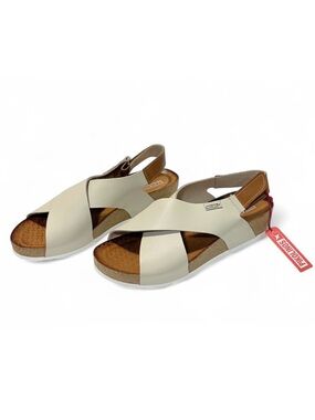 PIKOLINOS MAHON
Women's wedge sandals with hook-and-loop closure